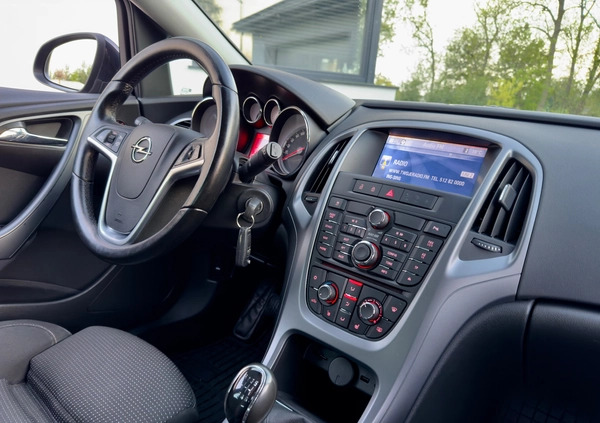 Opel Astra cena 27900 przebieg: 189000, rok produkcji 2013 z Wąsosz małe 742